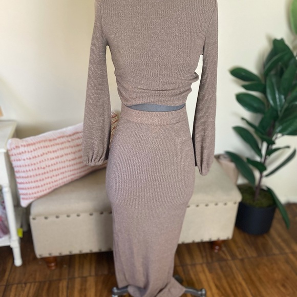 Women’s long sleeve crop top - Picture 3 of 3